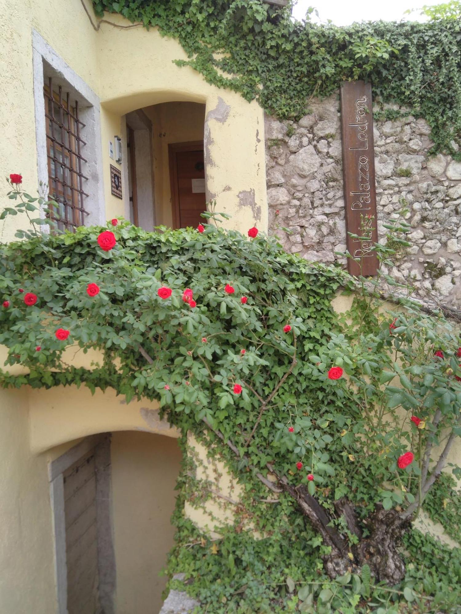 Relais Palazzo Lodron Rovereto (Trentino Alto Adige) Exterior foto